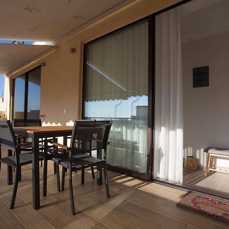 Cozzzy. Exclusive Apartment. Thessaloníki Luaran gambar